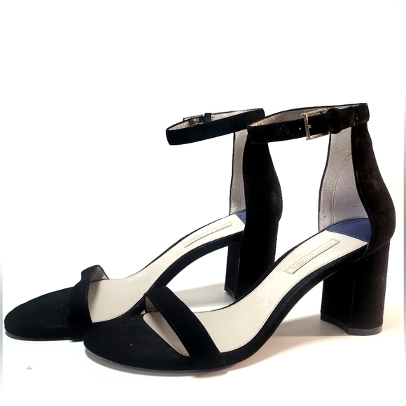 Stuart Weitzman nearlynude black ankle strap minimalist 03ablock heel sa… - Picture 1 of 9